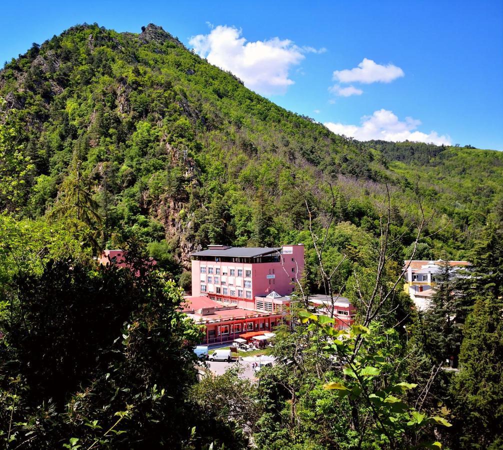 Hotel Les Sources Vernet-les-Bains Exterior photo
